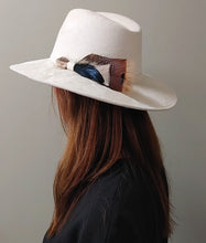 Load image into Gallery viewer, The Maeve
