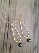 Load image into Gallery viewer, Brass Diamond Stone Earring
