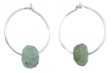 Load image into Gallery viewer, Dainty Labradorite Hoop

