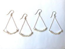 Load image into Gallery viewer, Tiny Pearl Bar
